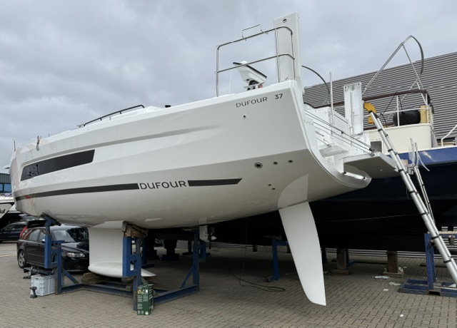 Dufour 37